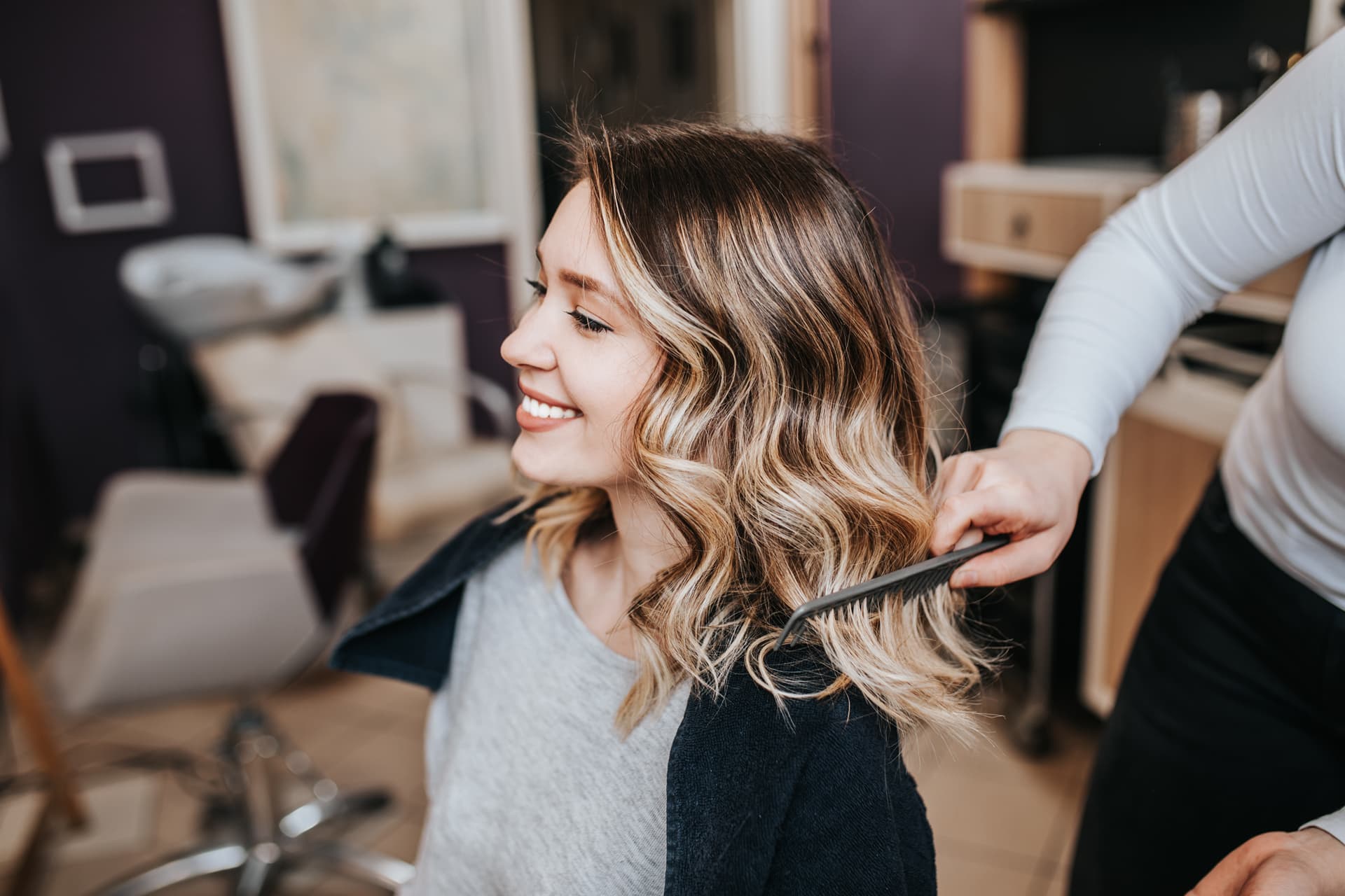 Cambio de look en peluquería Nuria en Sarria